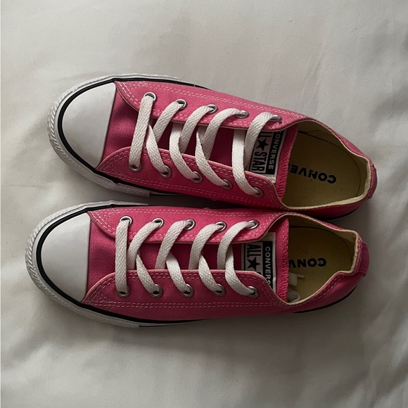 Pink Converse - Picture 2 of 3